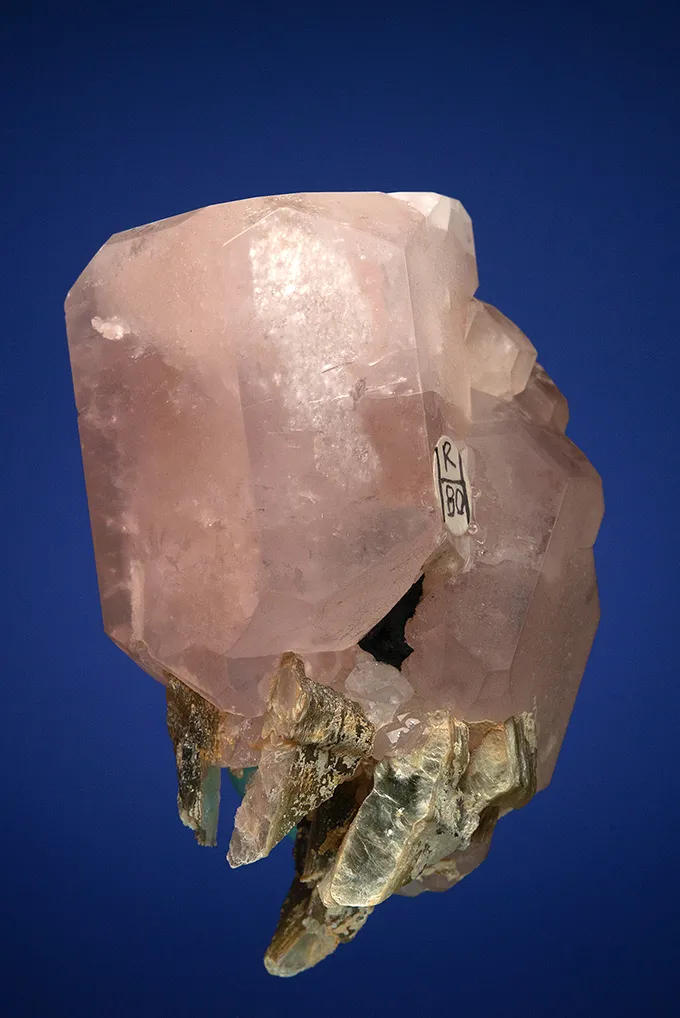 Beryl var. Morganite with Muscovite - image 3