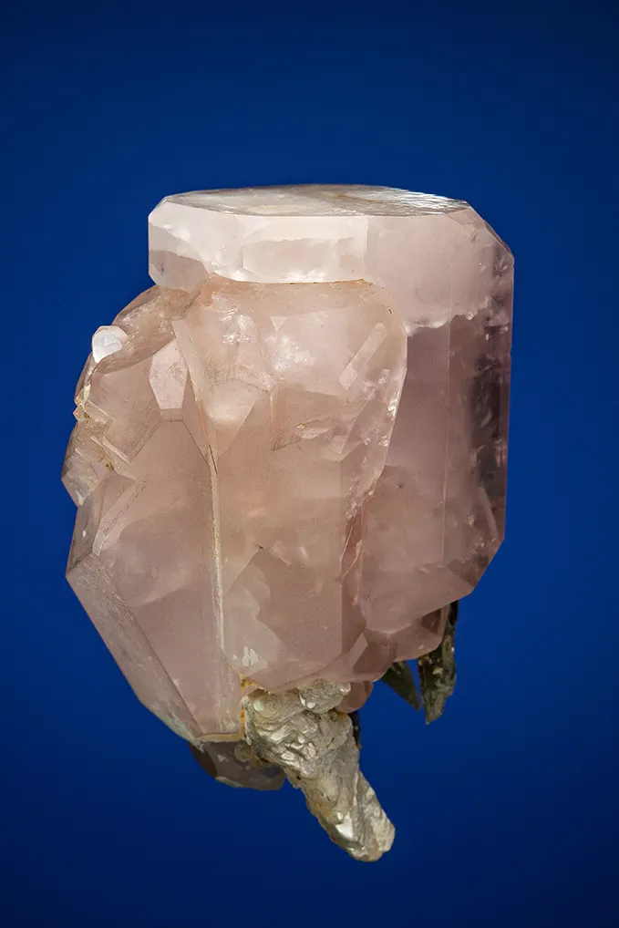 Beryl var. Morganite with Muscovite image