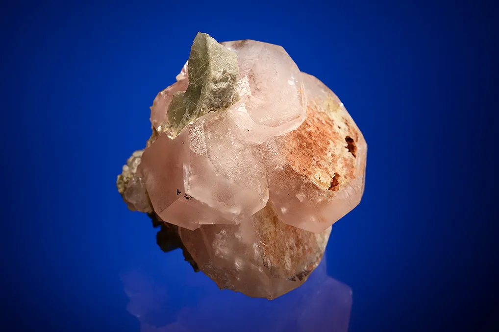 Beryl var. Morganite with Muscovite - image 2