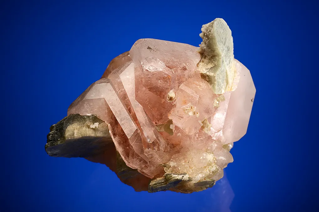 Beryl var. Morganite with Muscovite - image 3