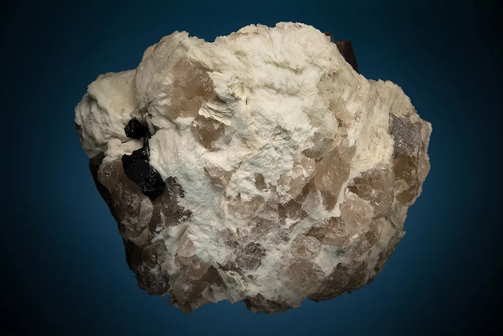 Beryl var. Morganite with Quartz on Albite var. Cleavelandite - image 3