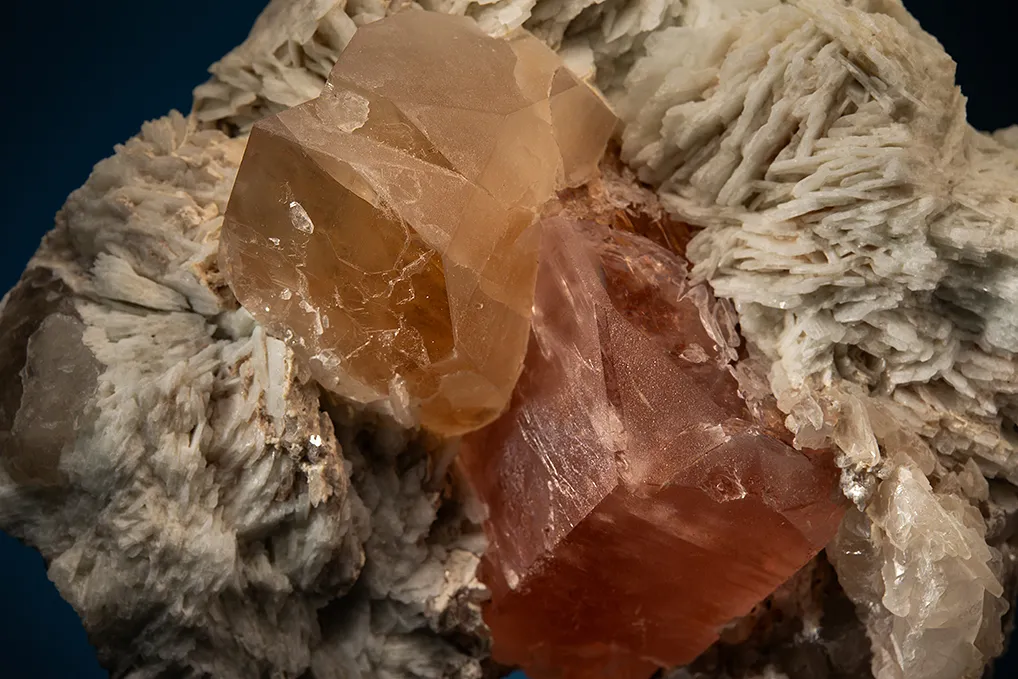 Beryl var. Morganite with Quartz on Albite var. Cleavelandite - image 2