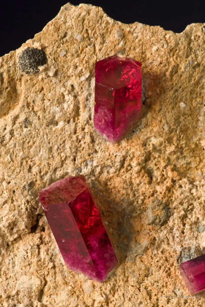 Beryl Var. Red Beryl - image 2