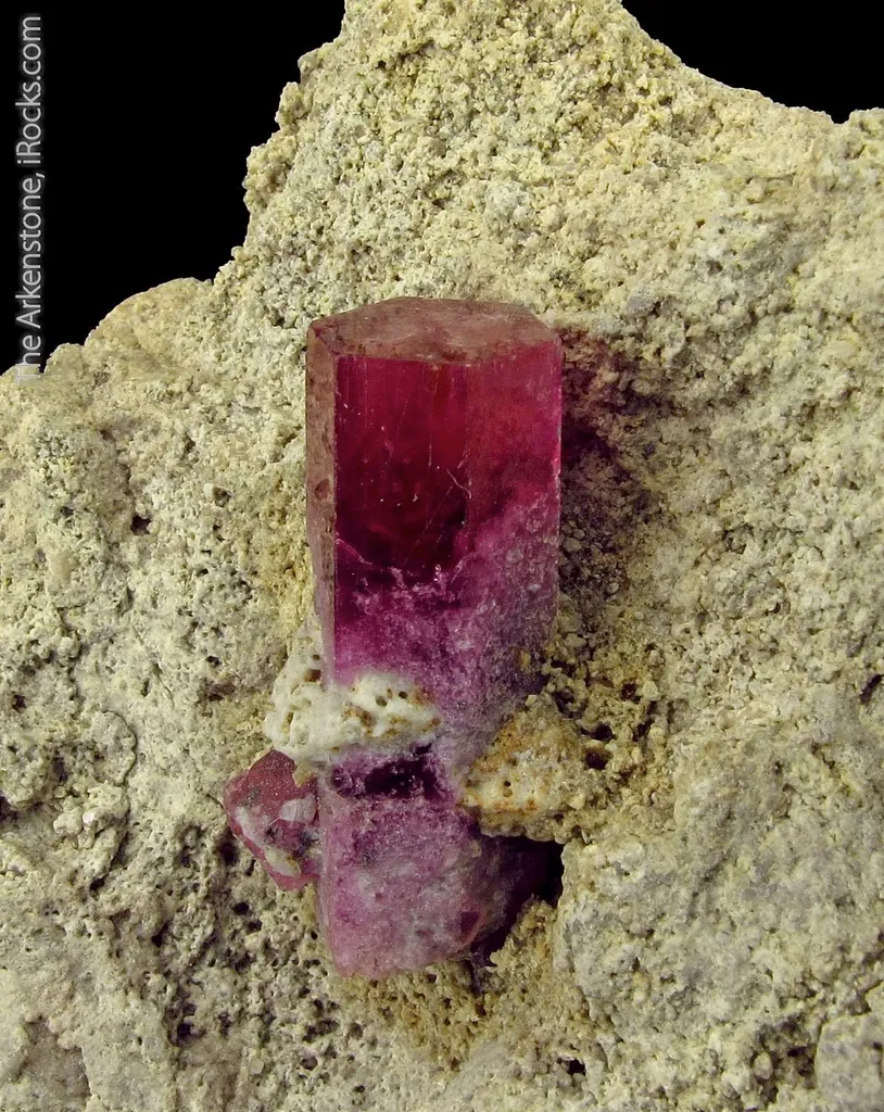 Beryl var. Red Beryl image