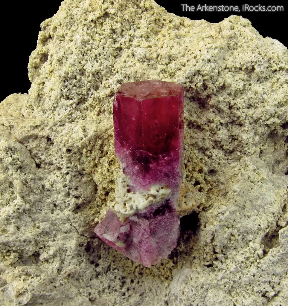 Beryl var. Red Beryl - image 6