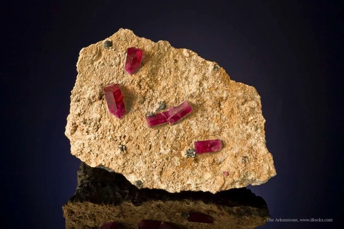 Beryl Var. Red Beryl - image 1