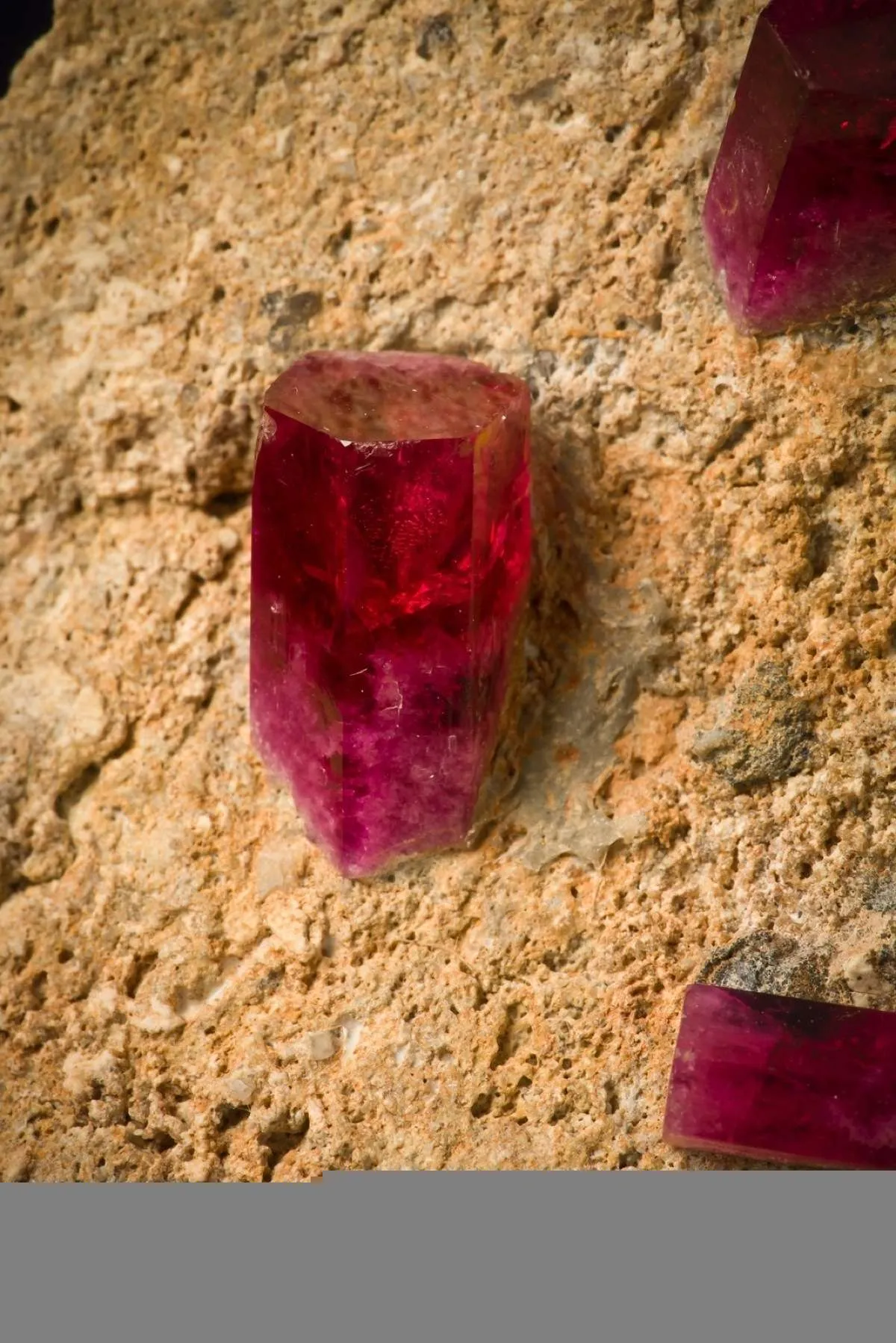 Beryl Var. Red Beryl - image 4