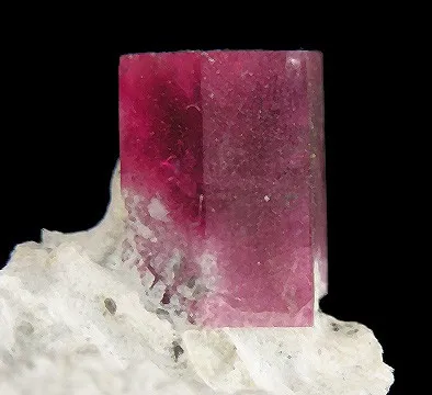 Beryl (Var: Red Beryl) - image 2