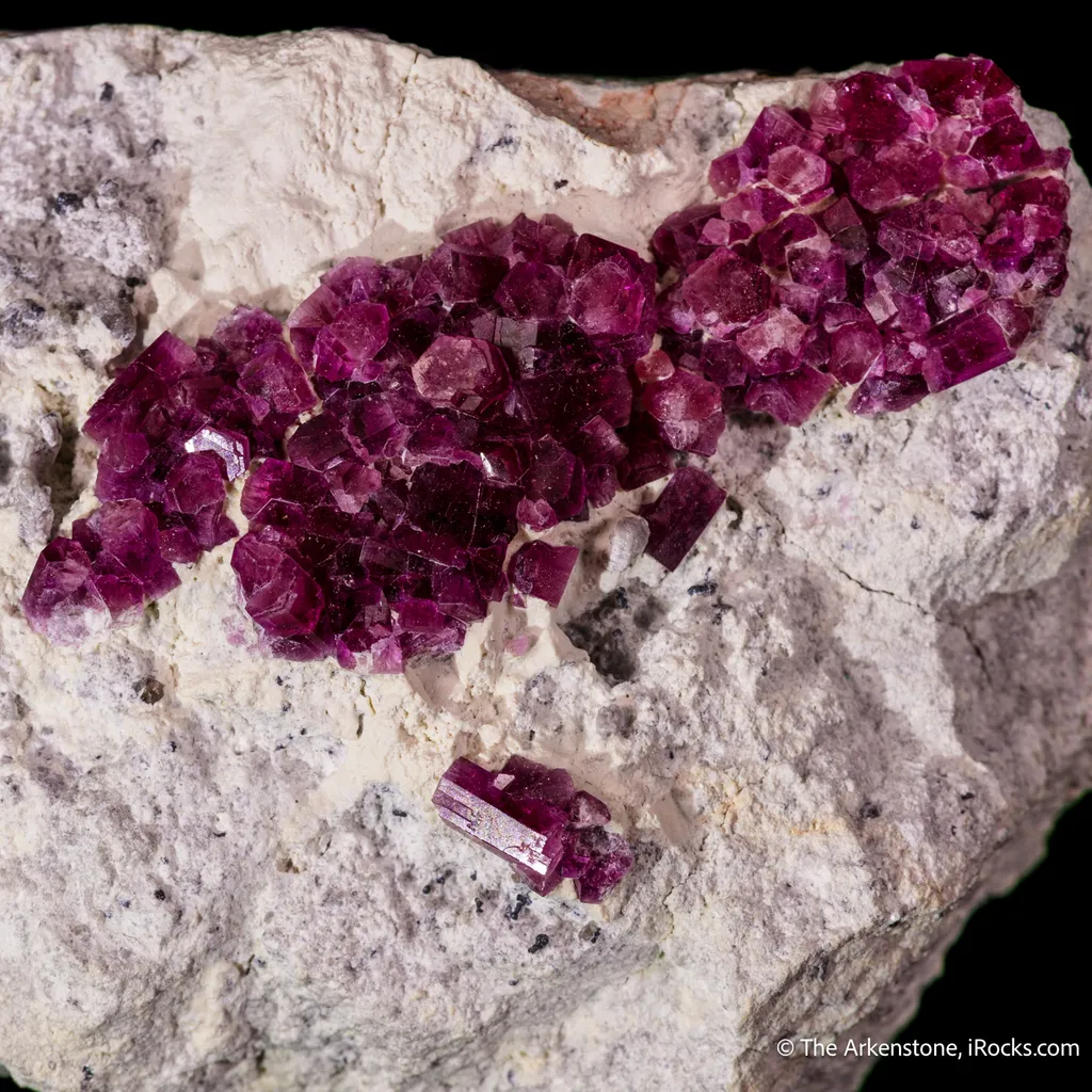 Beryl var. Red Beryl - image 3
