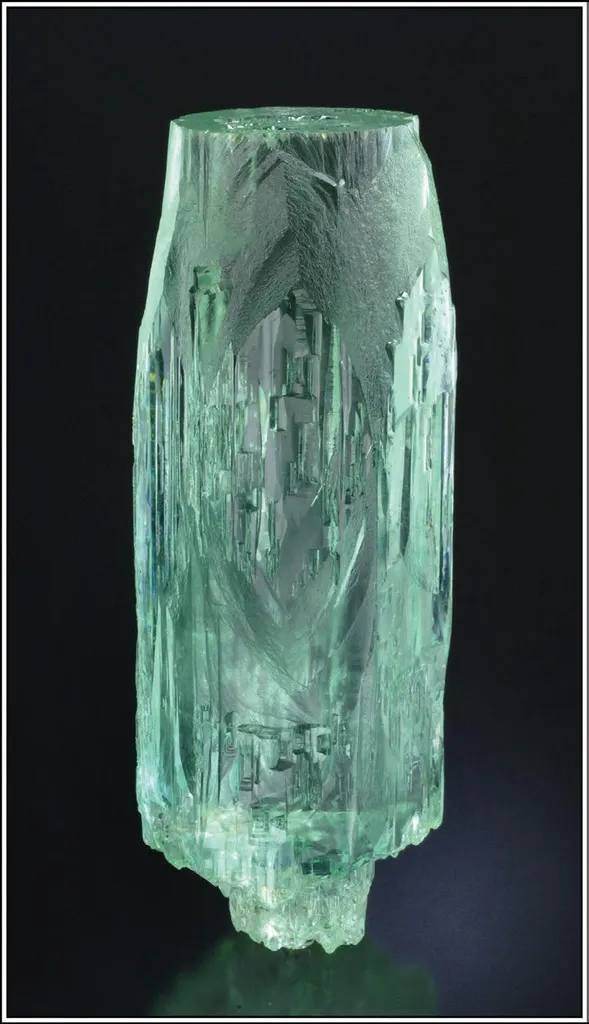 Beryl (variety Aquamarine) image