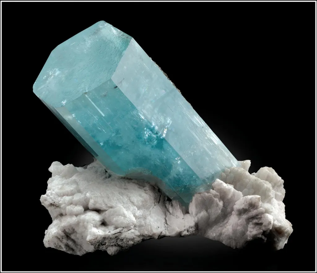 Beryl (variety Aquamarine) on Albite image