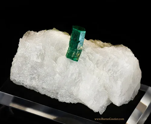 Beryl variety Emerald on Calcite - image 2