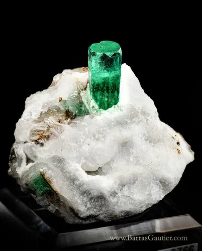 Beryl variety Emerald on Calcite - image 2