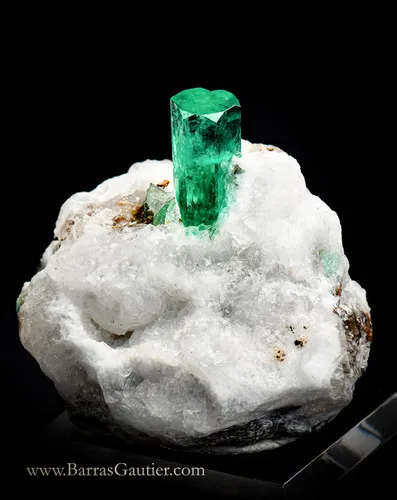 Beryl variety Emerald on Calcite - image 3