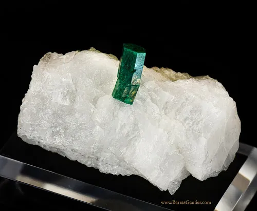 Beryl variety Emerald on Calcite - image 2
