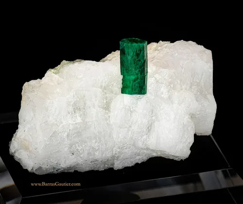 Beryl variety Emerald on Calcite image