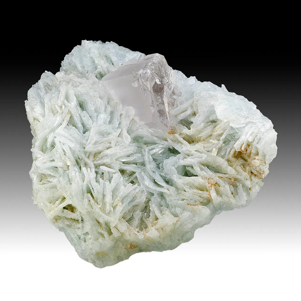 Beryl with Albite - image 1