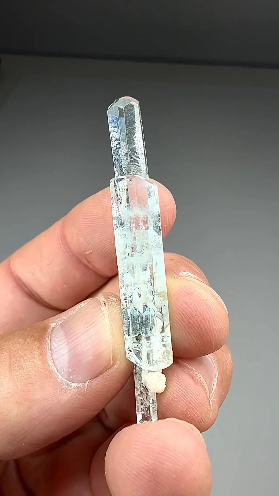 Beryl with Albite, Schorl (1246) - image 2