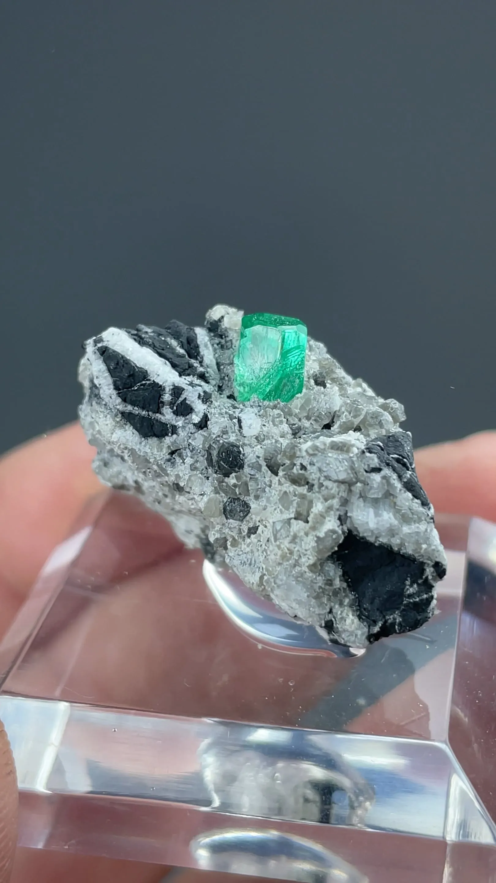 Beryl with Calcite - image 2