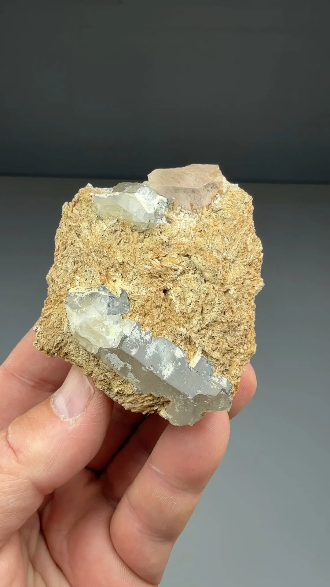 Beryl with Quartz, Albite, Lepidolite - image 2