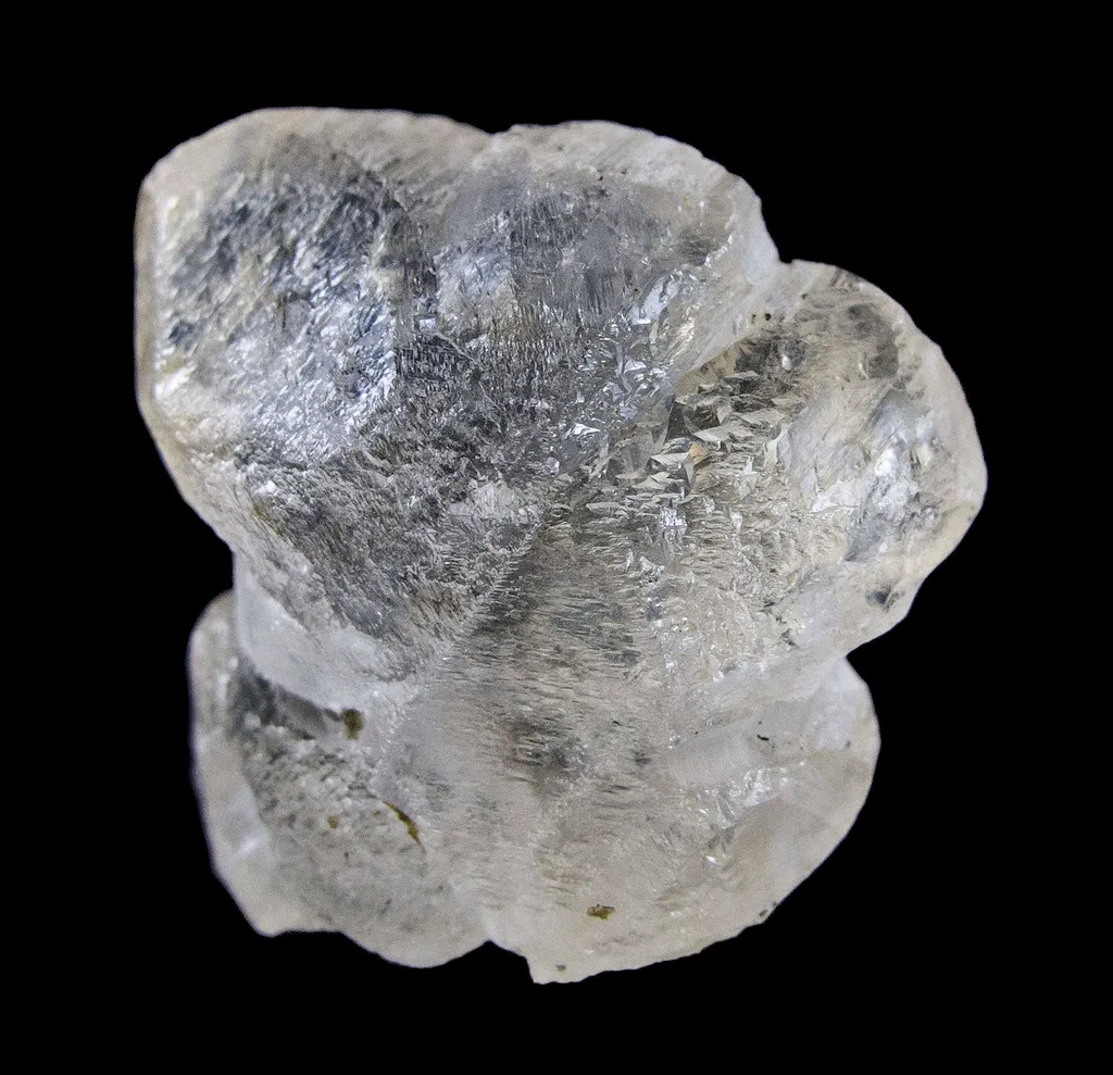 Beryllonite - image 2