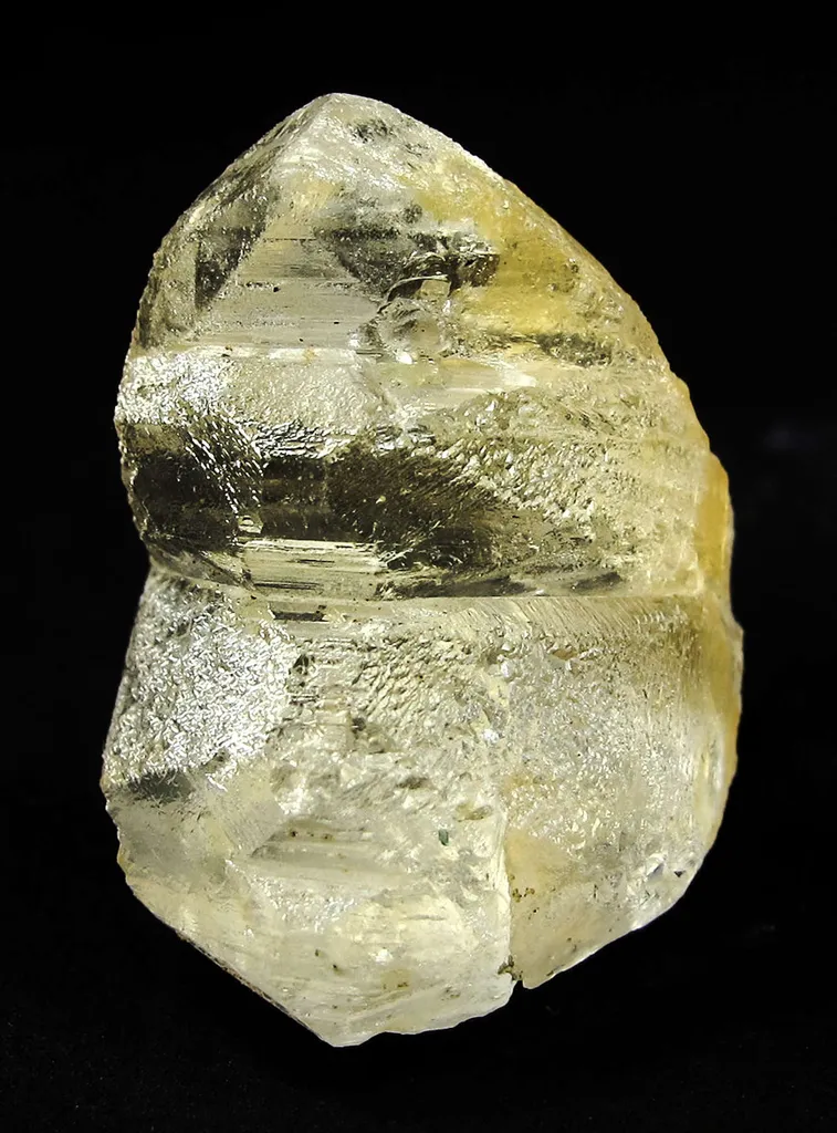 Beryllonite - image 3