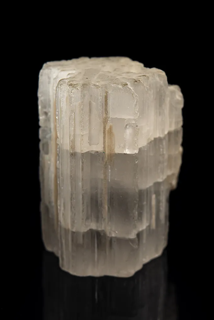 Beryllonite image