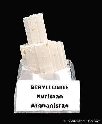 Beryllonite image