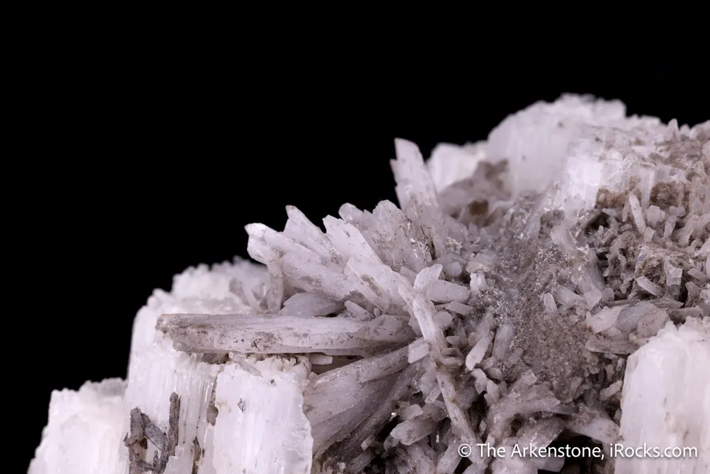 Beryllonite and Viitaniemiite - image 4