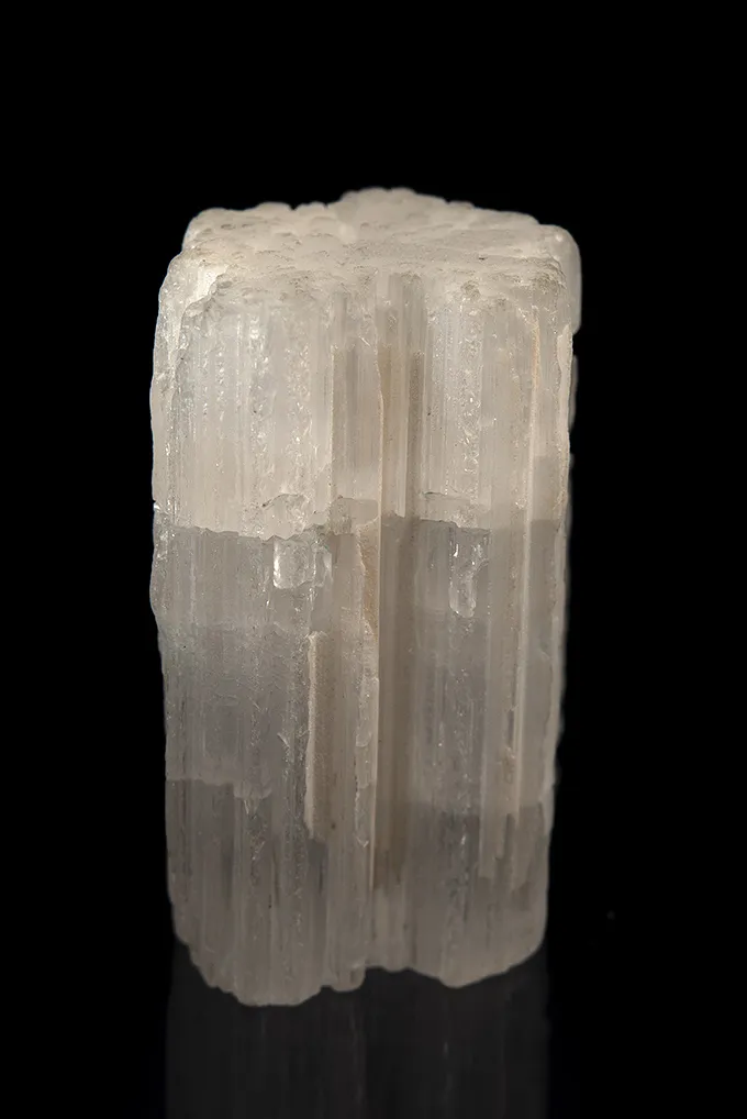Beryllonite - image 4