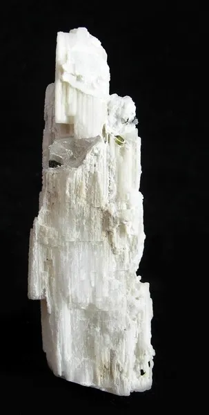 Beryllonite - image 1