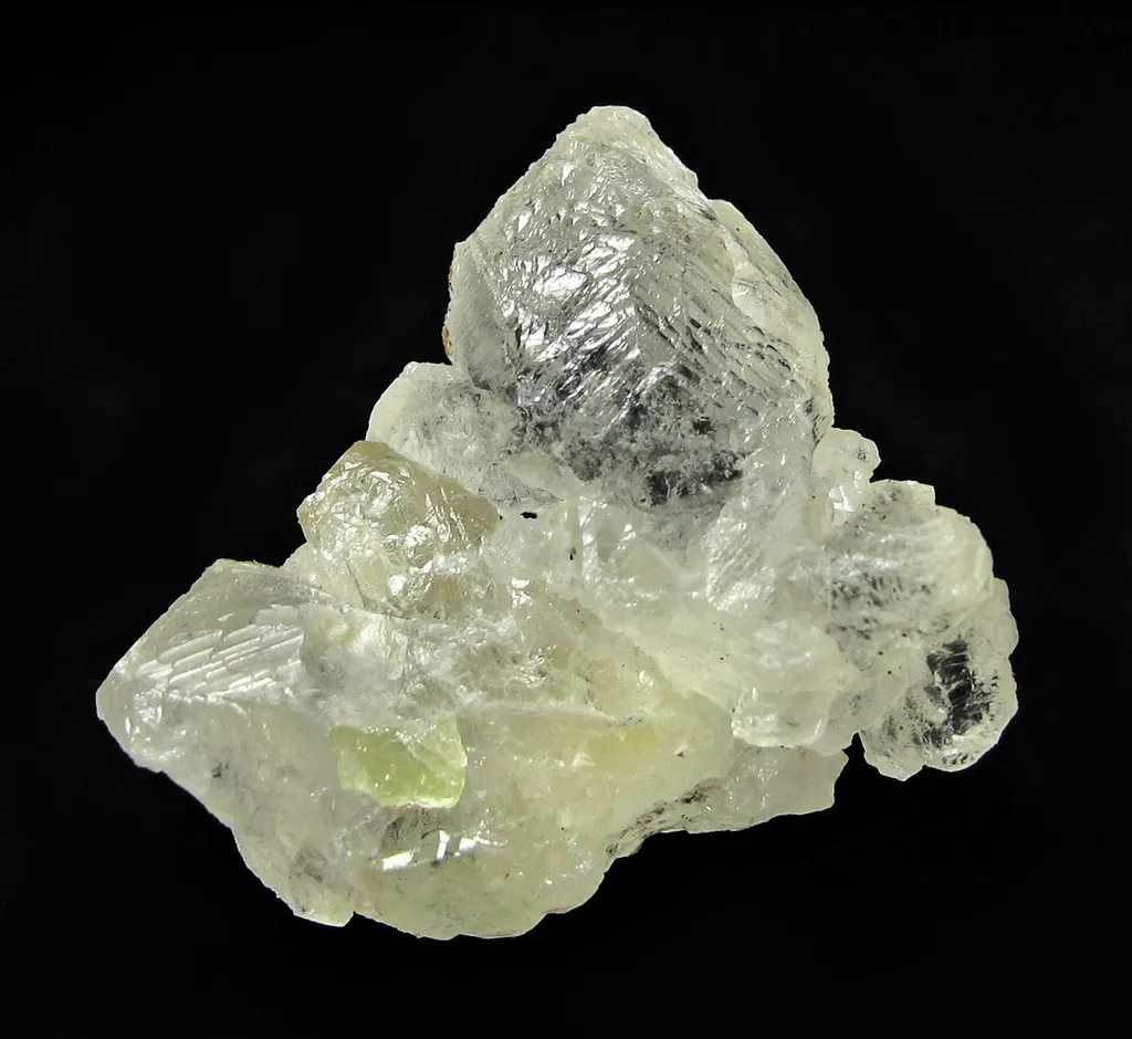 Beryllonite image