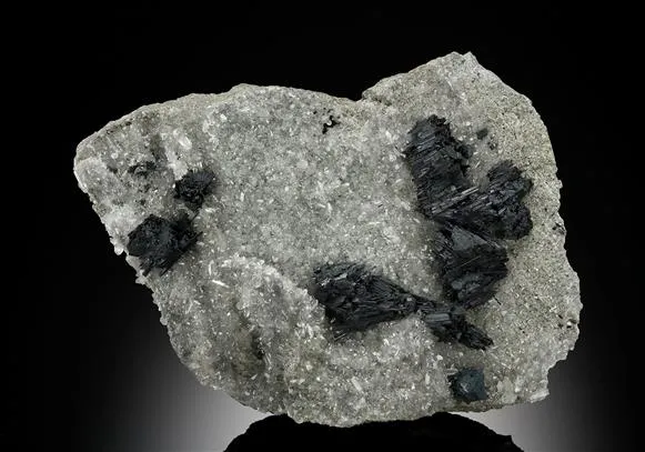 Betekhtinite with Bornite and Chalcocite image