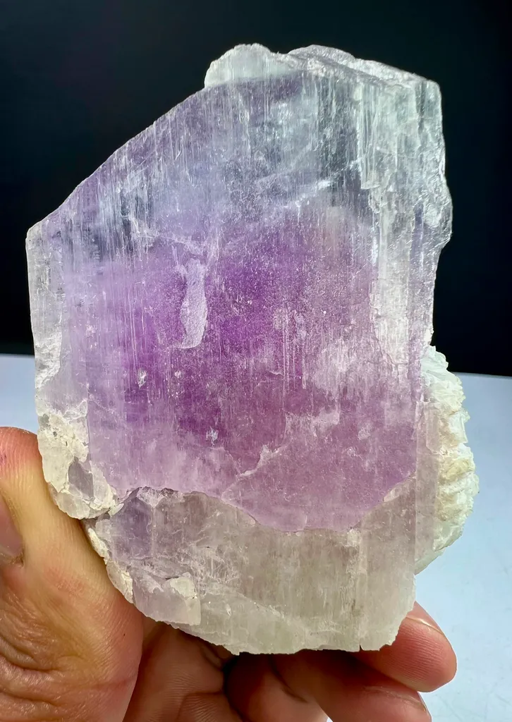 Bi color Kunzite speciman image