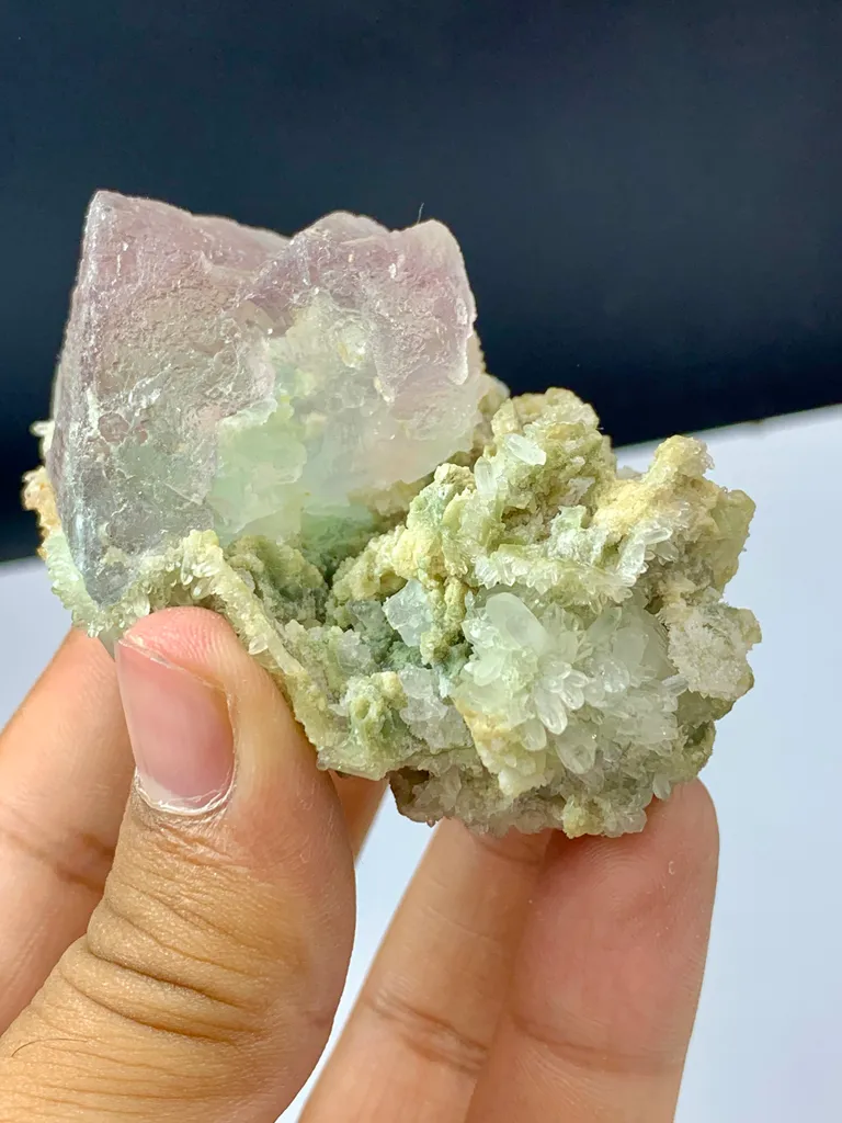 Bi-Color Prismatic Fluorite Crystal Have Quartz Clusters Pakistan,101.84G, Gilgit-Baltistan, Skardu District - image 6