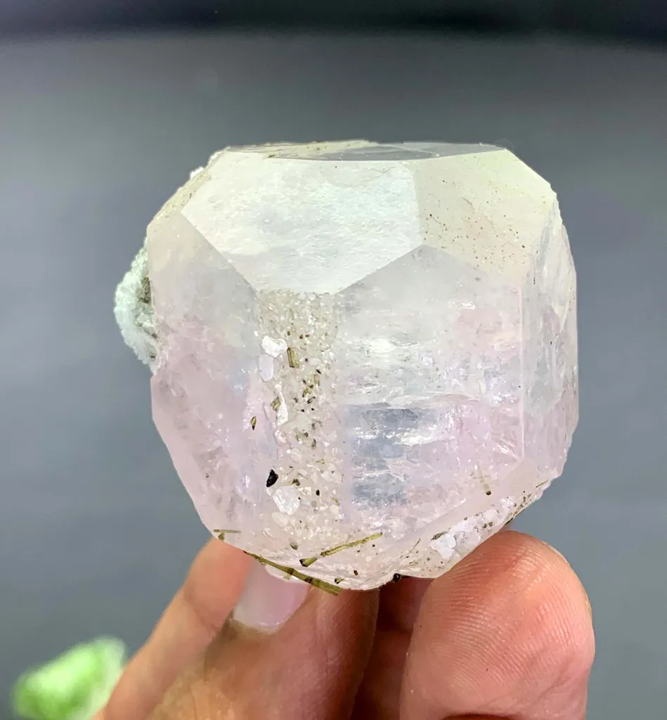 Bicolor Beryl, Aqua var Morganite Crystal with Hexagonal termionations from Afghanistan - image 4