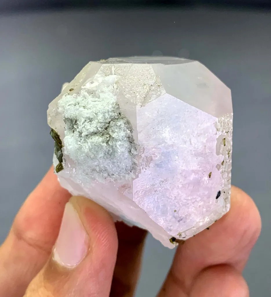 Bicolor Beryl, Aqua var Morganite Crystal with Hexagonal termionations from Afghanistan - image 6