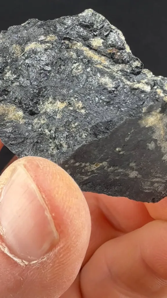 Biotite - image 2