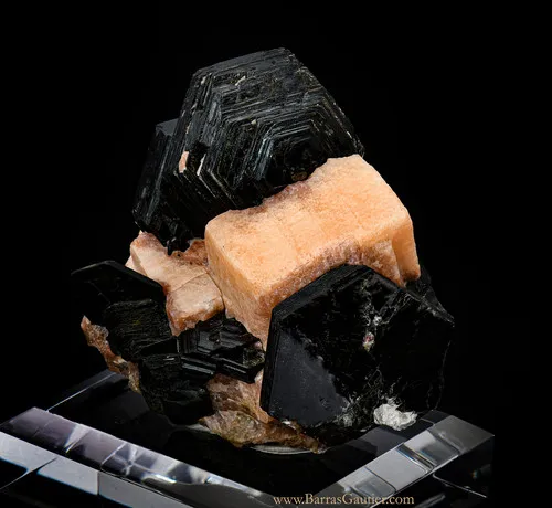 Biotite Var.Phlogopite - Calcite - image 3