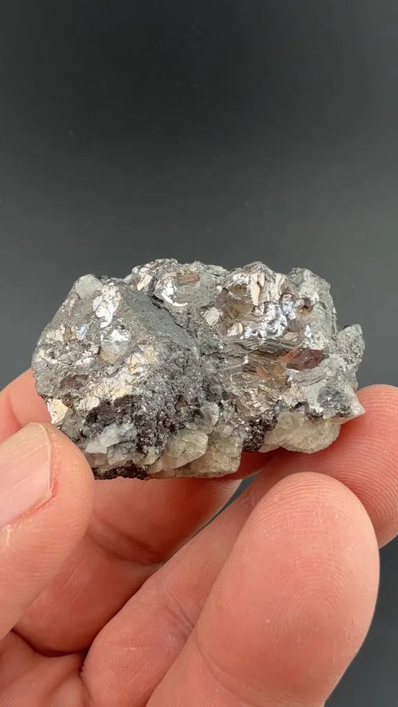 Bismuth image