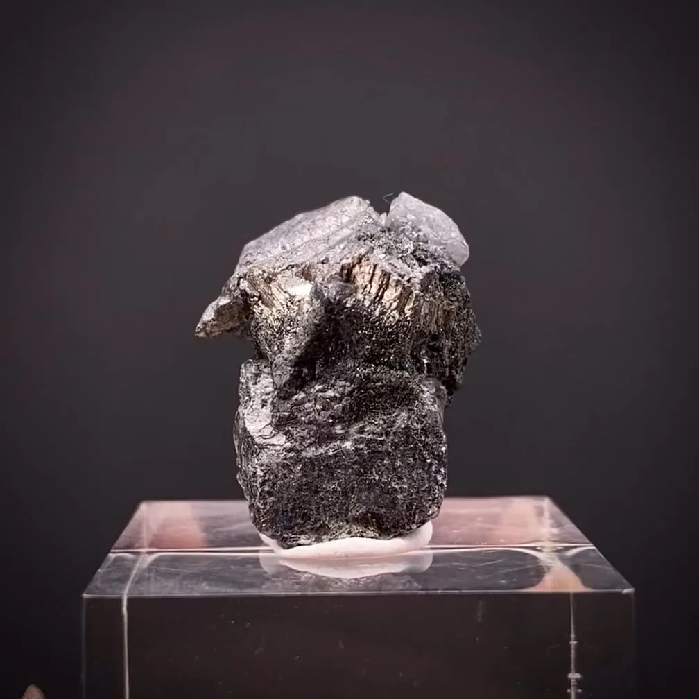 Bismuth image