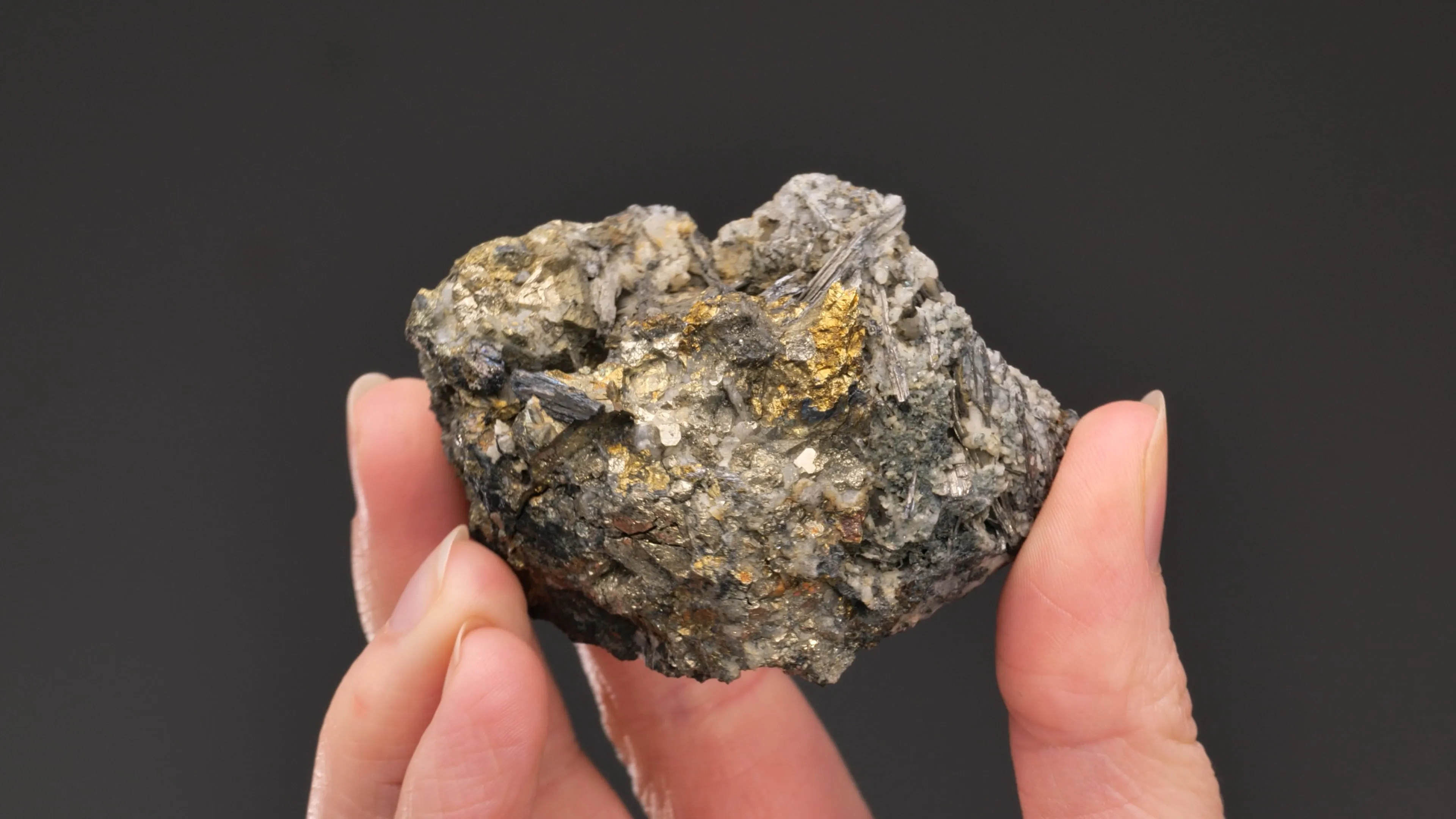 Bismuthinite with Chalcopyrite - image 2