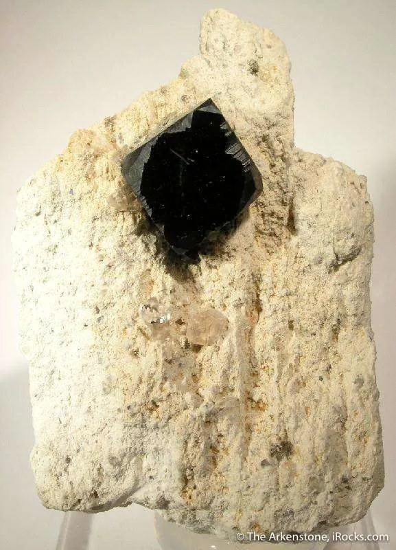Bixbyite image