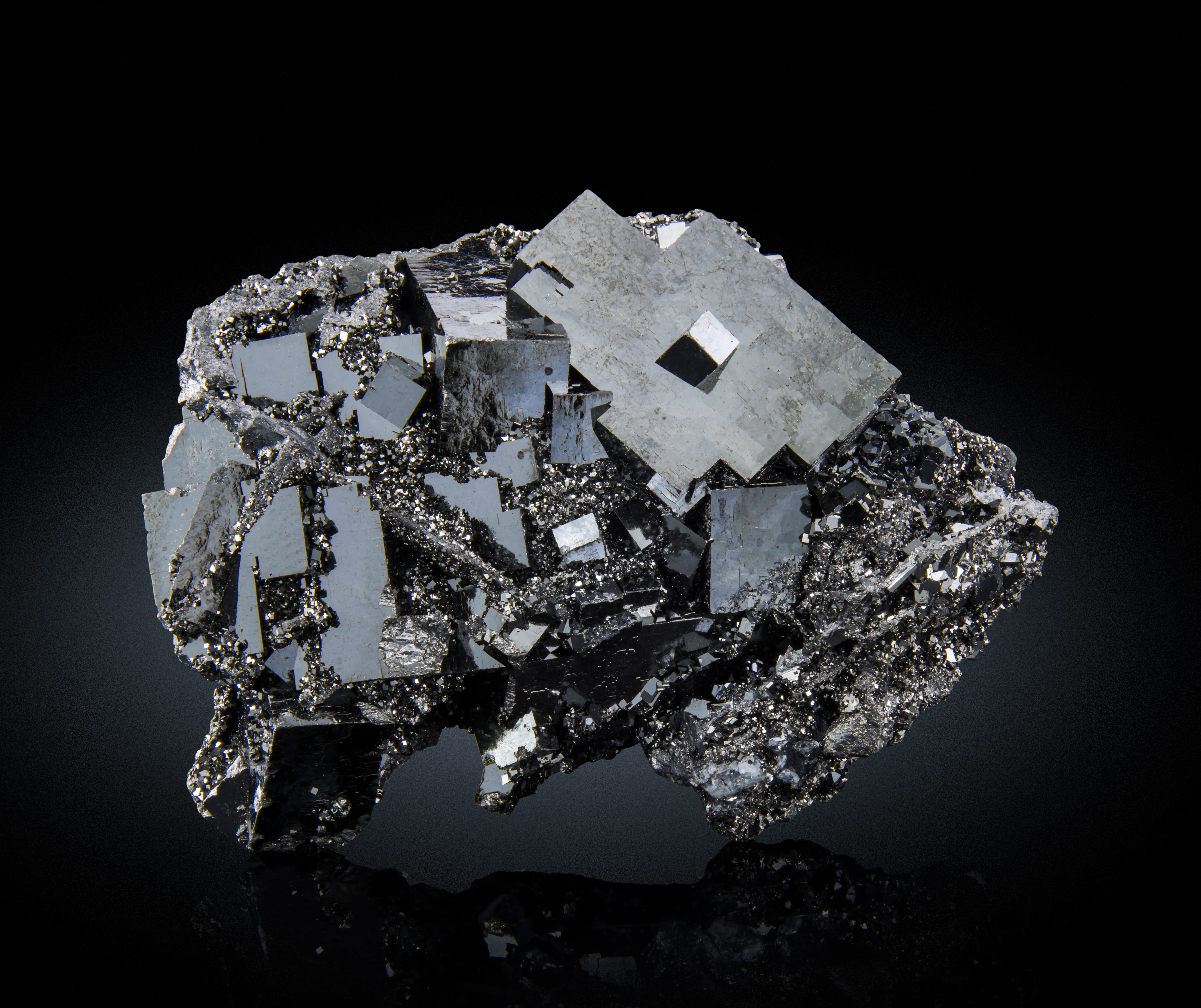 Bixbyite - image 1