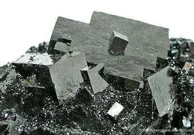 Bixbyite - image 3
