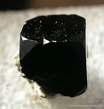 Bixbyite - image 3