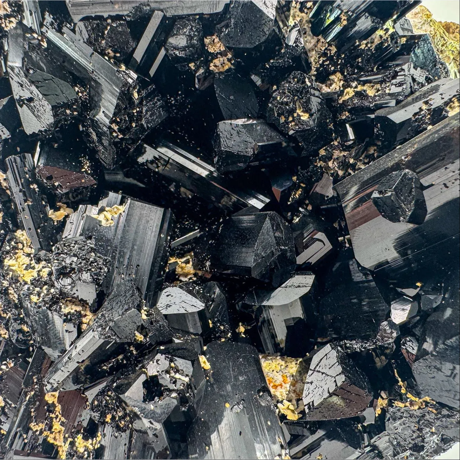 Black Tourmaline (Schorl) from Brazil, Minas Gerais - image 3