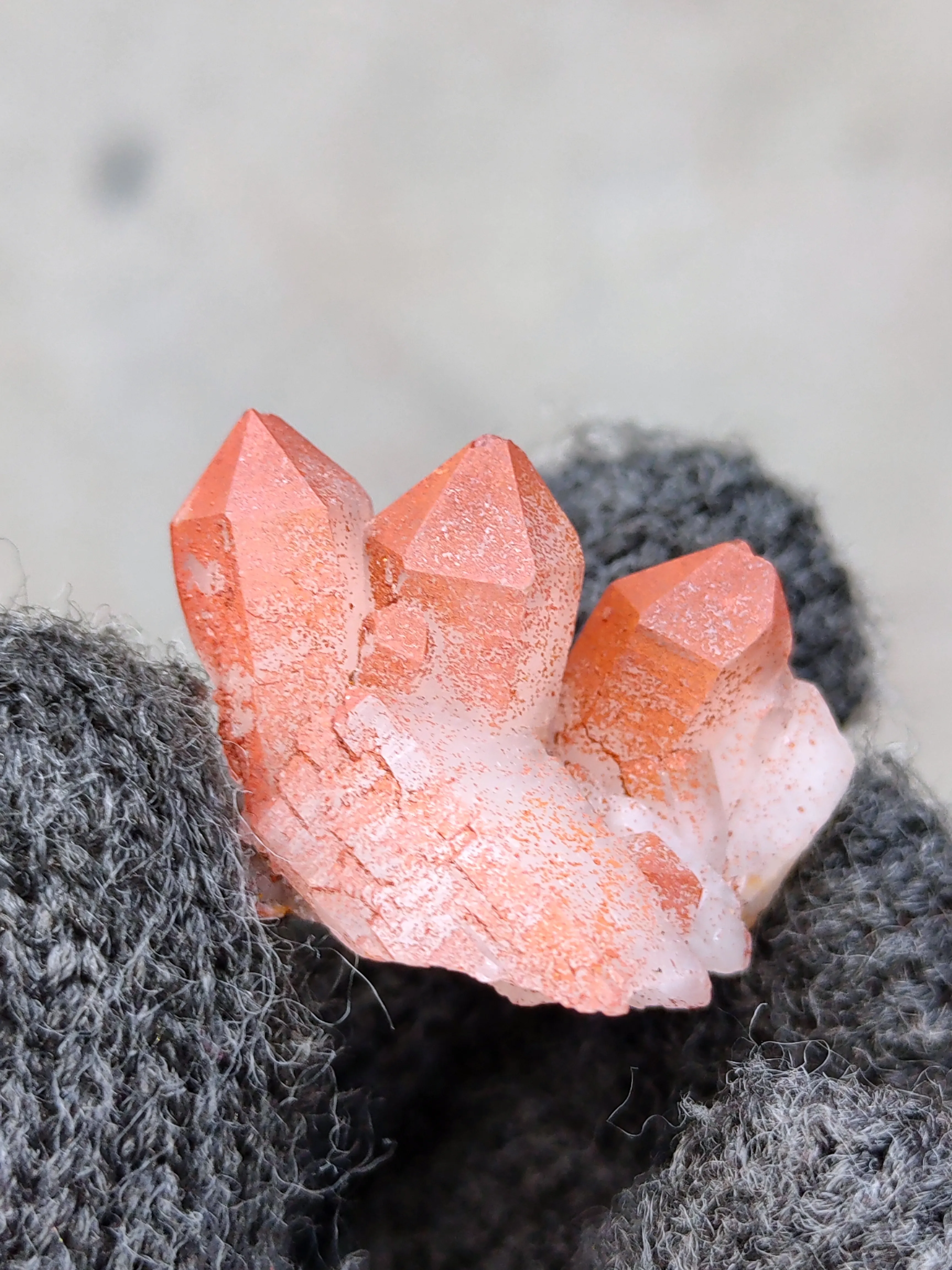Blood Dots on Quartz. Red Hematite On Quartz - image 4
