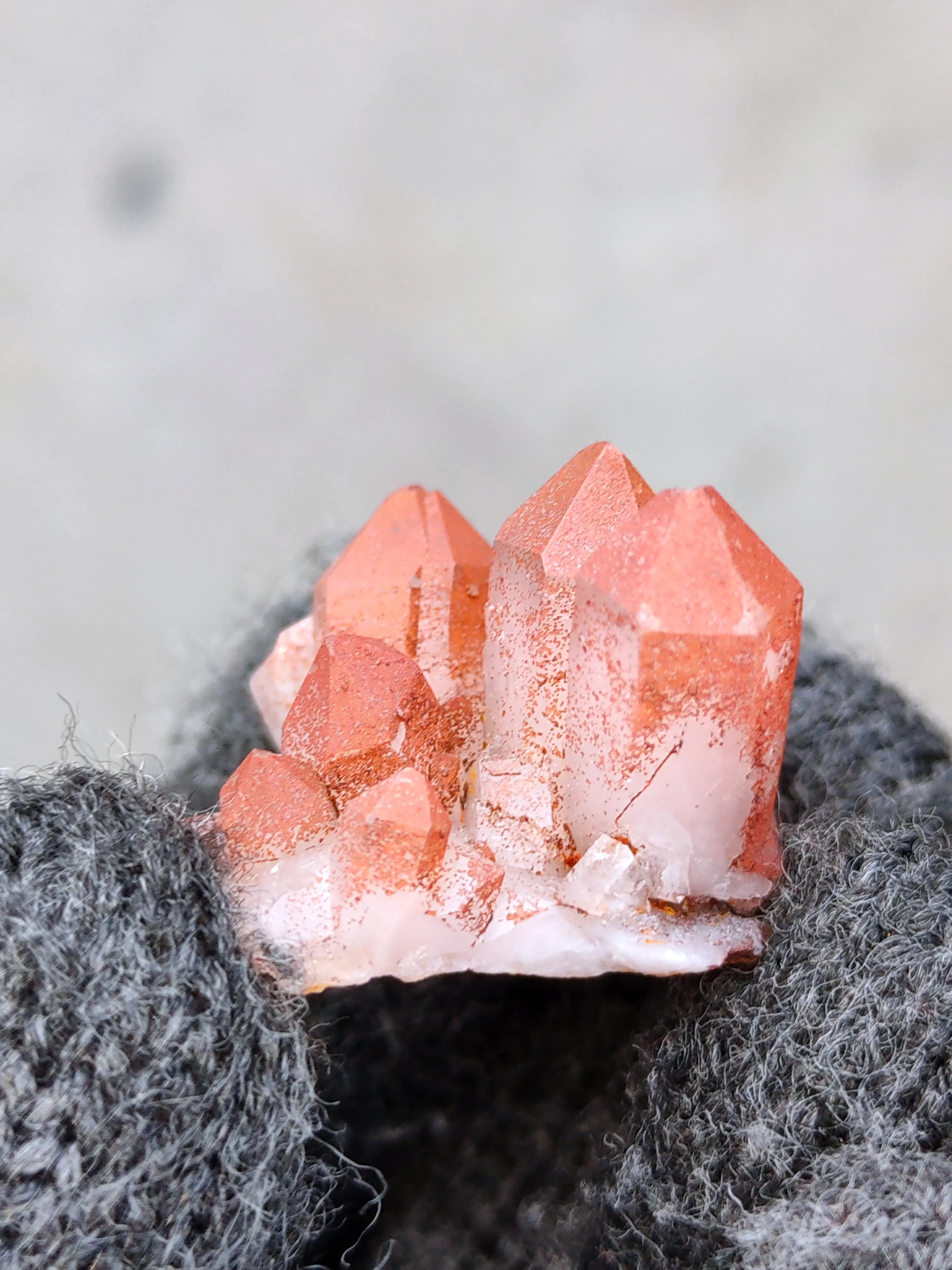 Blood Dots on Quartz. Red Hematite On Quartz - image 3