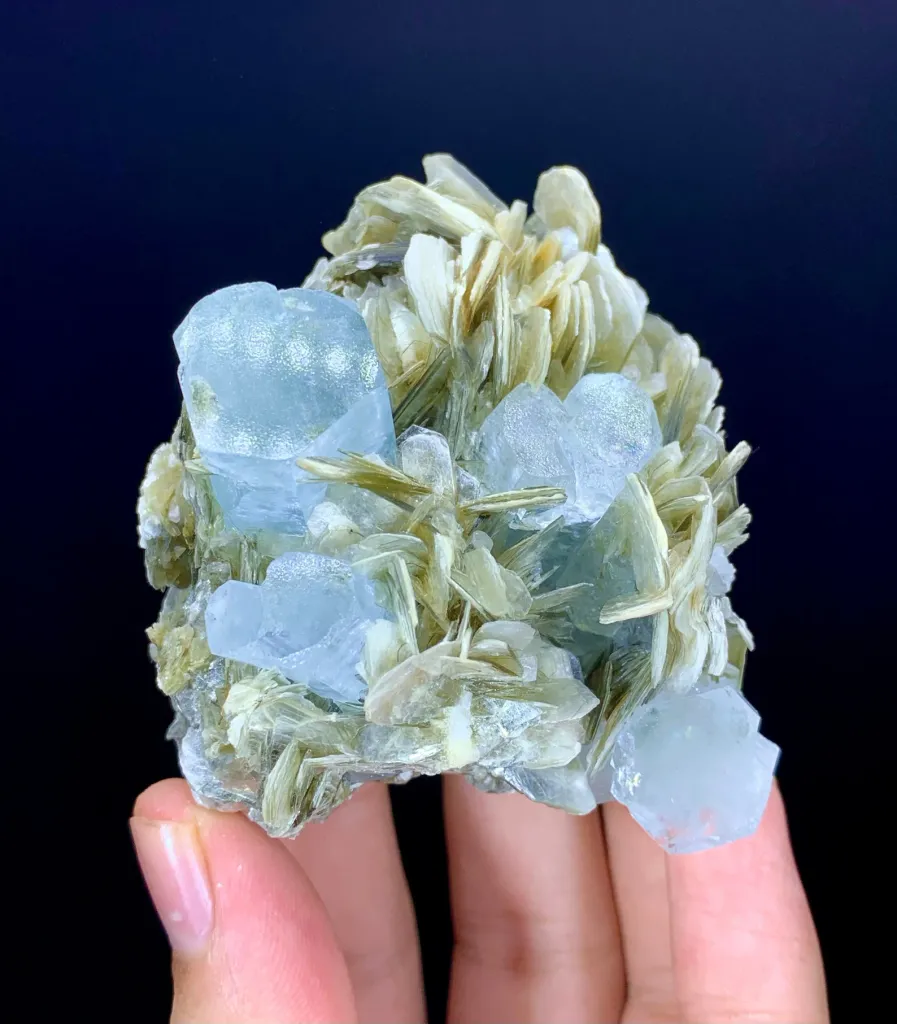 Blue Aquamarine Crystal Cluster from Pakistan - image 3